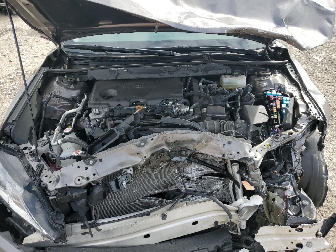 2022 Toyota Camry - Image 11