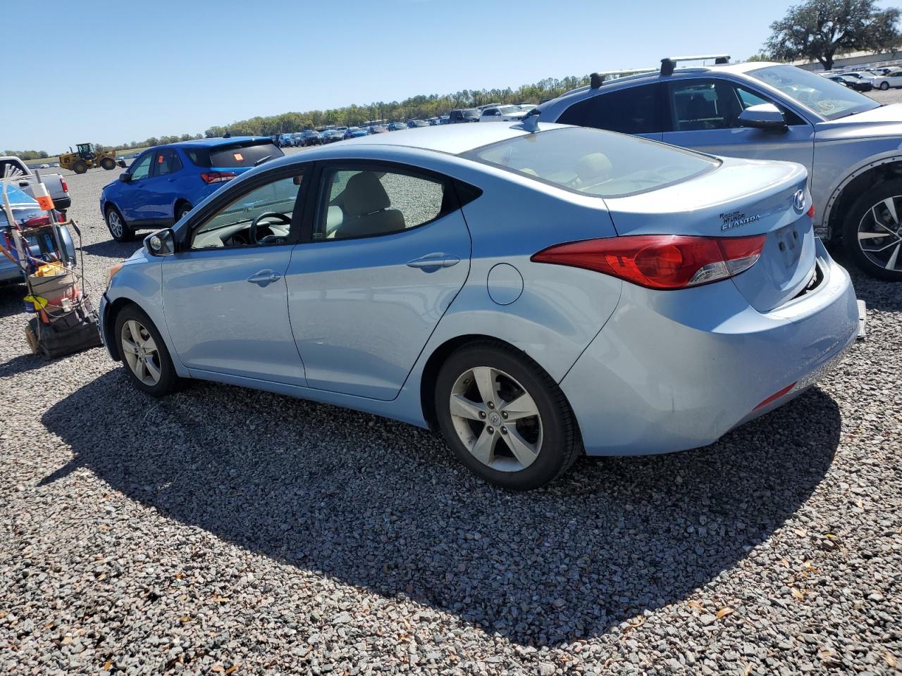 2011 Hyundai Elantra - Image 2