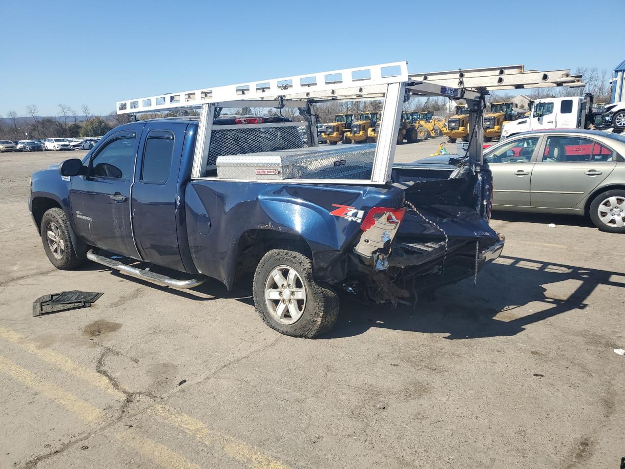 2010 GMC Sierra - Image 2