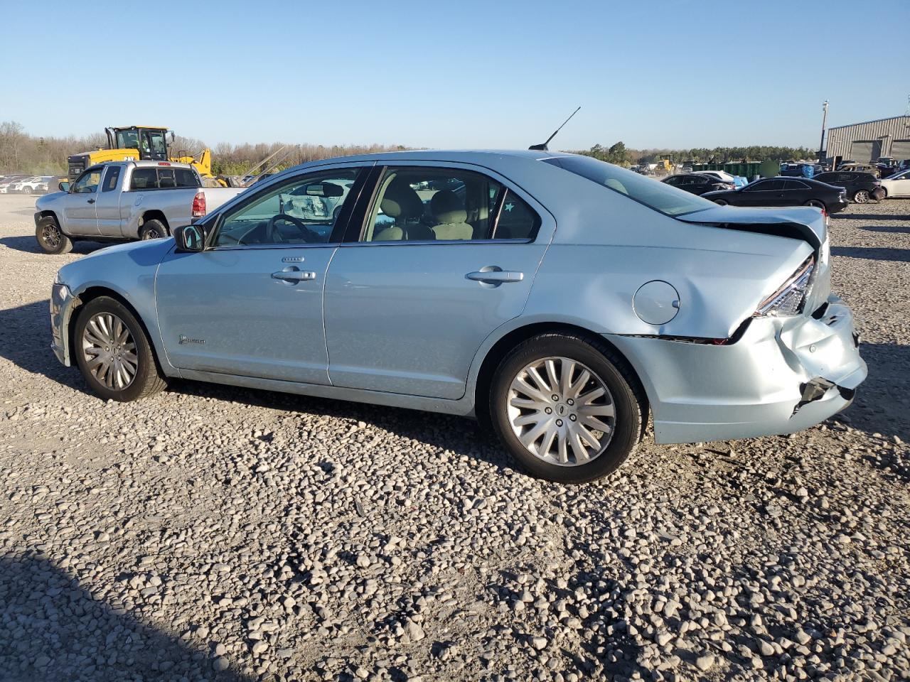 2011 Ford Fusion - Image 2