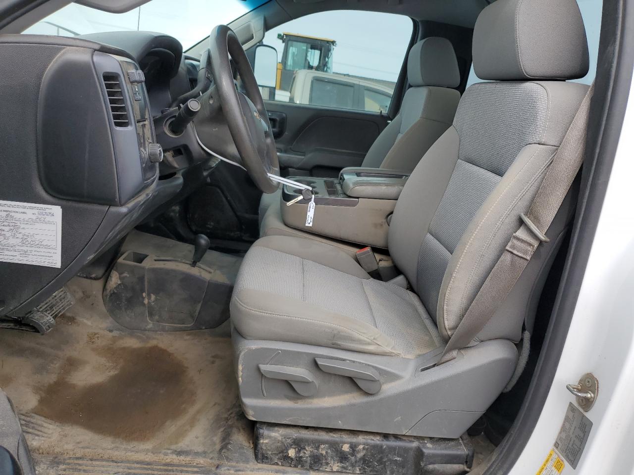 2015 Chevrolet Silverado - Image 7