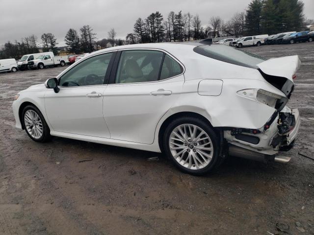 TOYOTA CAMRY 2019 Белы