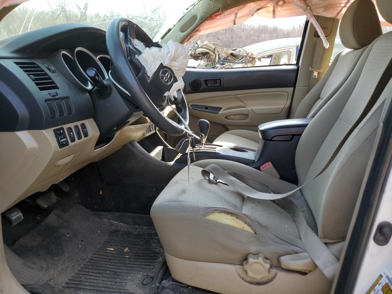 2014 Toyota Tacoma - Image 7