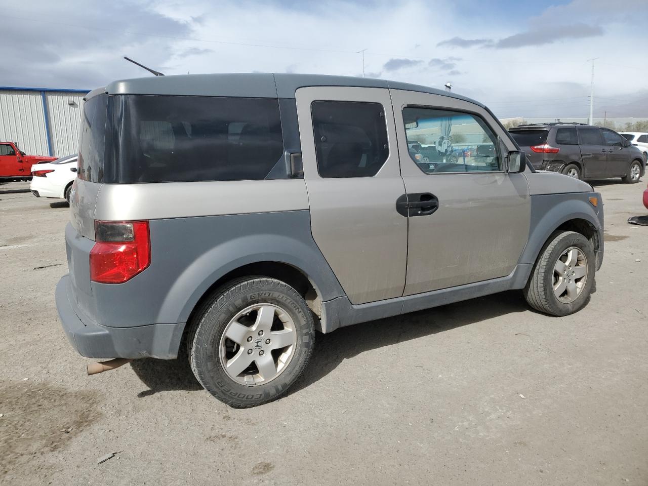 2004 Honda Element - Image 3