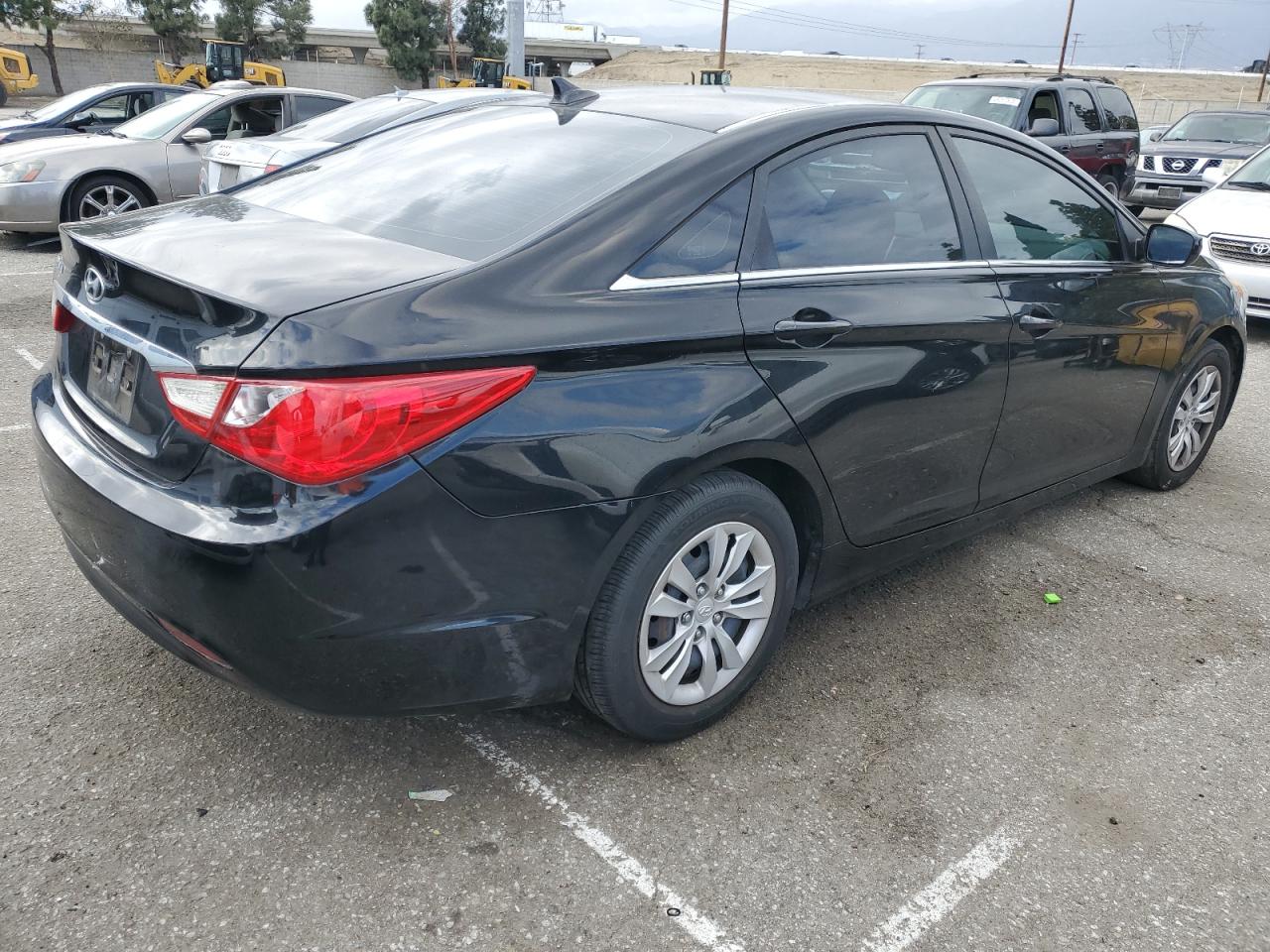 2011 Hyundai Sonata - Image 3