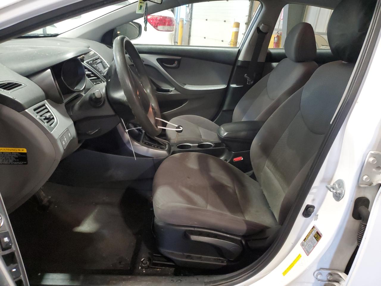 2014 Hyundai Elantra - Image 7