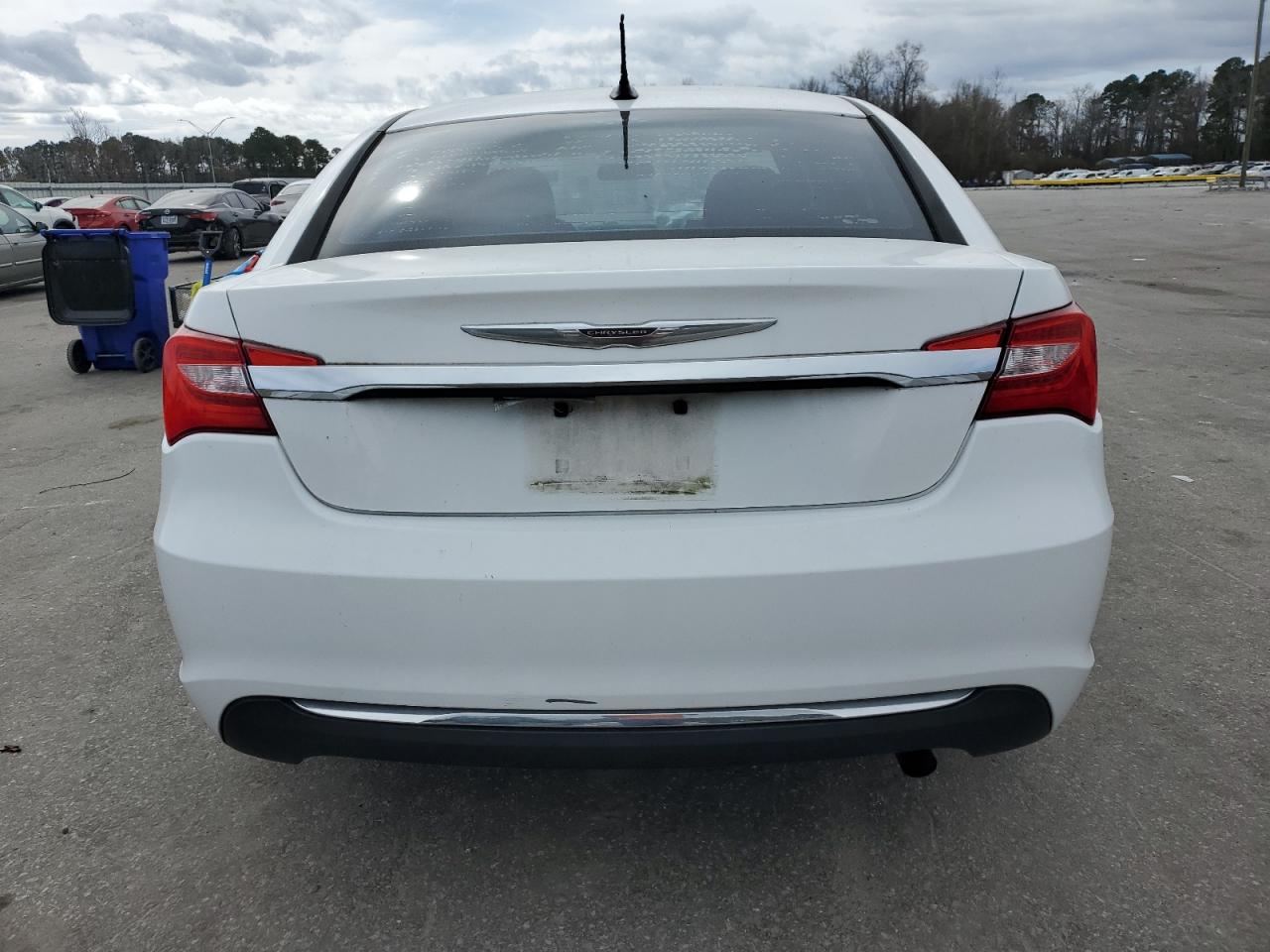 2013 Chrysler 200 - Image 6