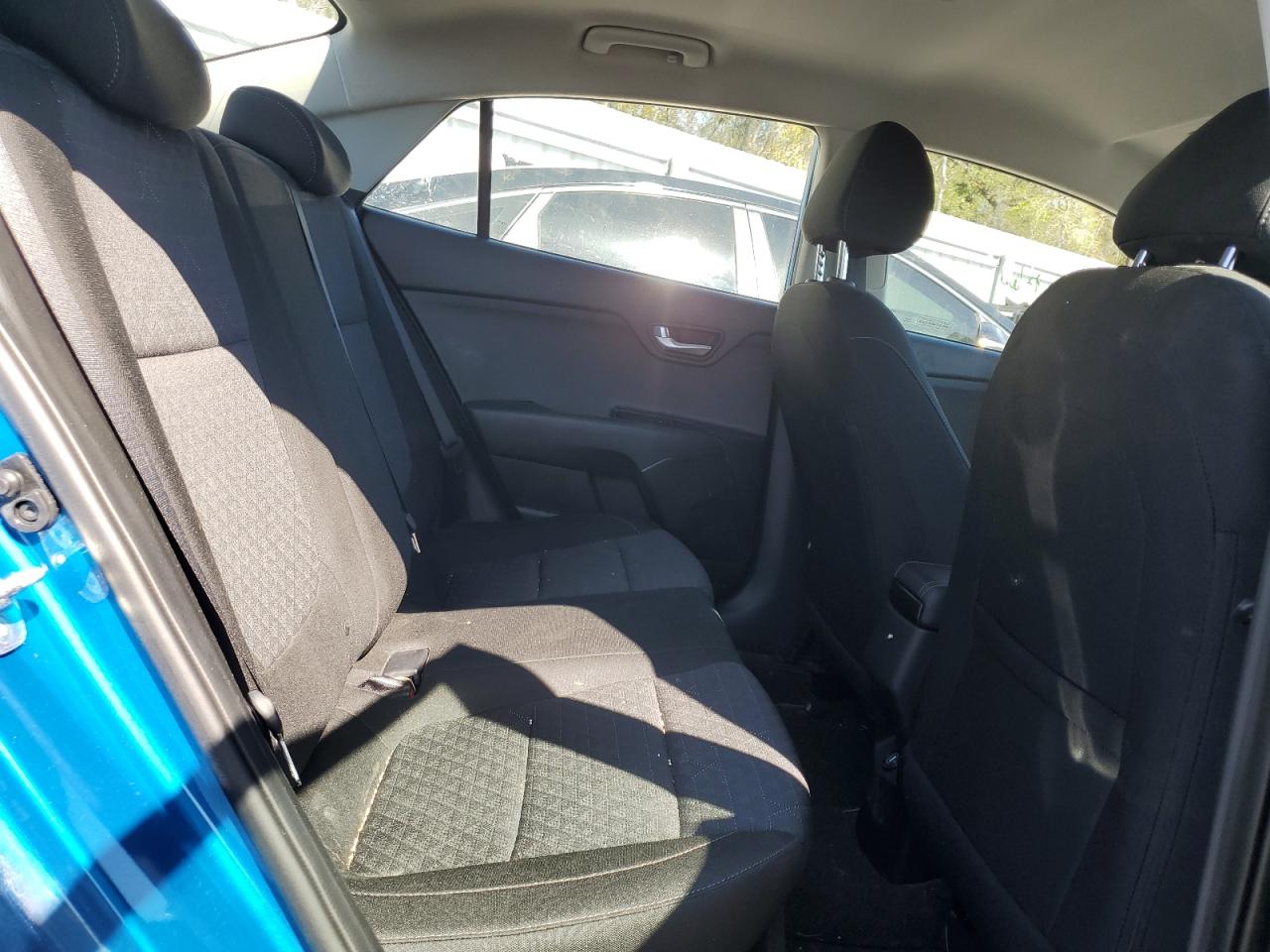 2023 Kia Rio - Image 10