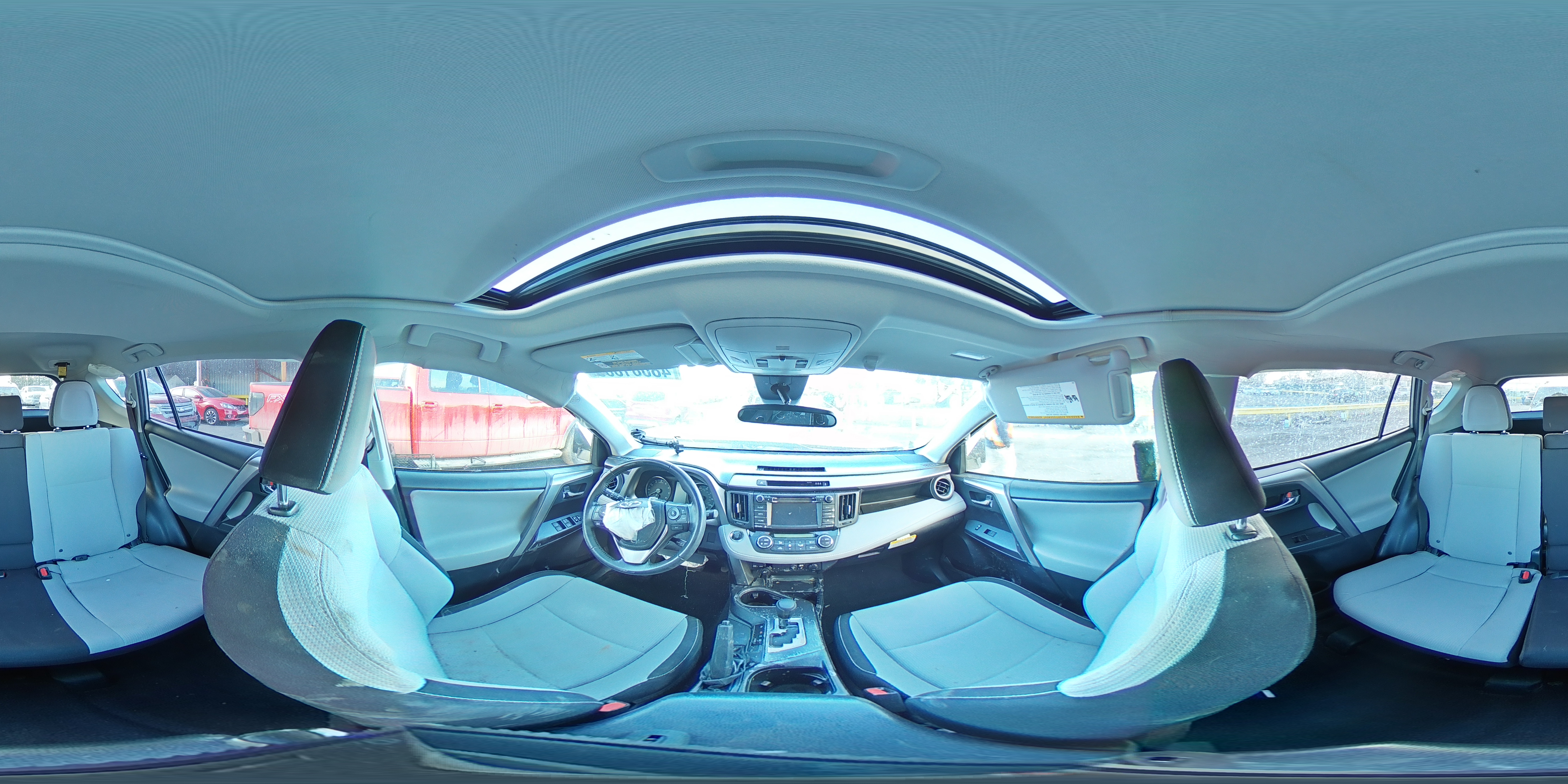 2018 Toyota RAV 4 - Image 13