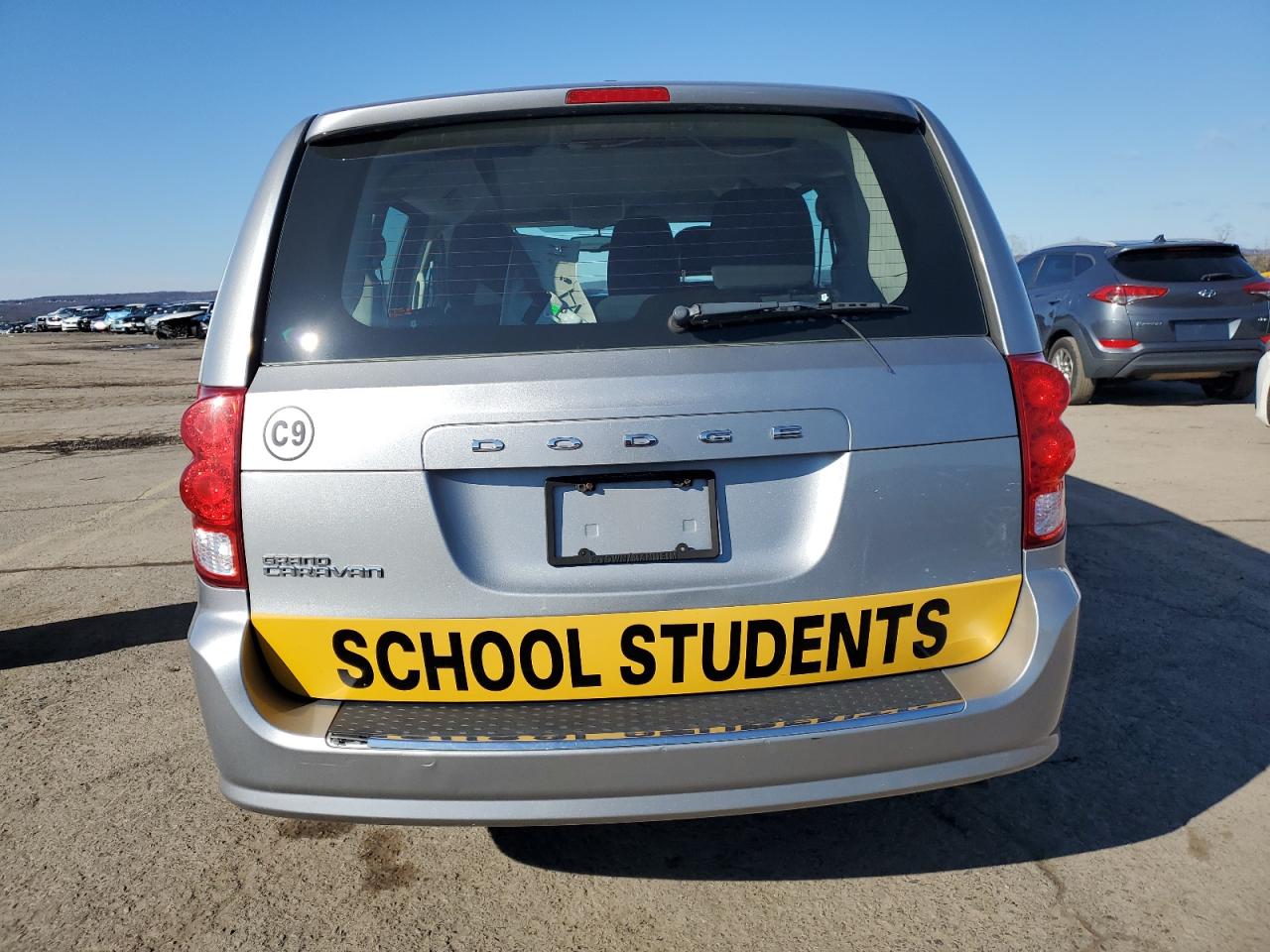 2015 Dodge Caravan - Image 6