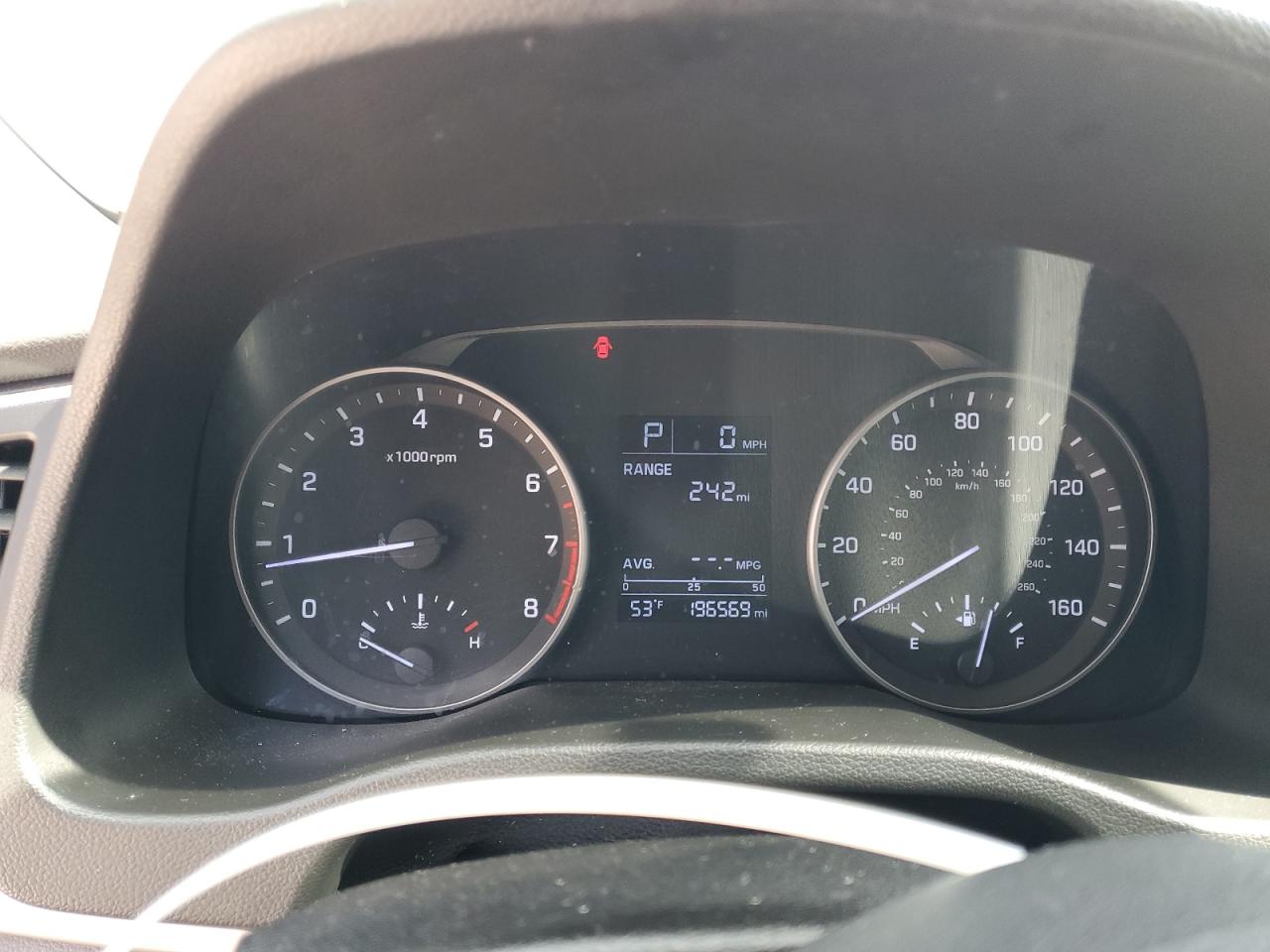 2017 Hyundai Elantra - Image 9