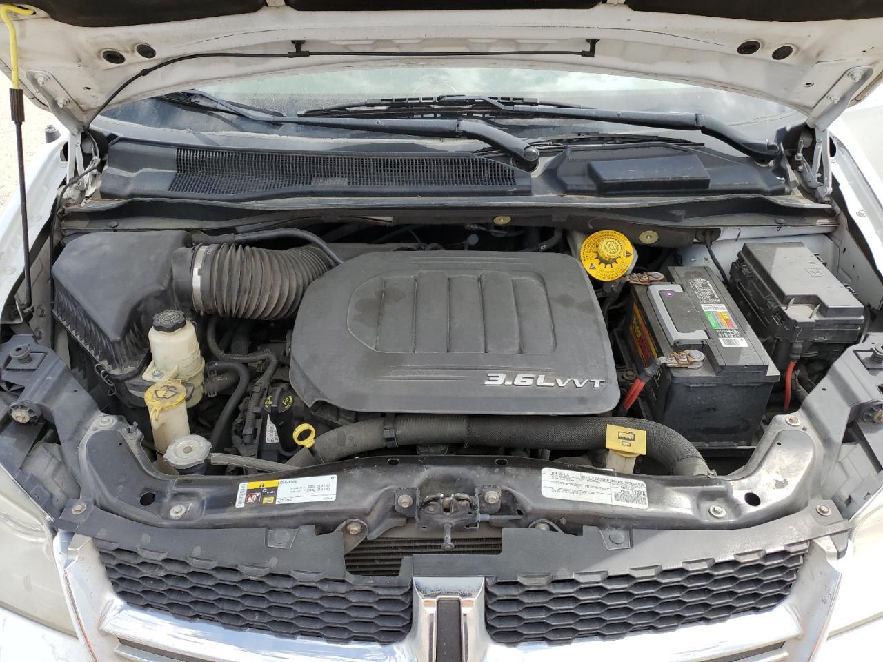 2015 Dodge Caravan - Image 12