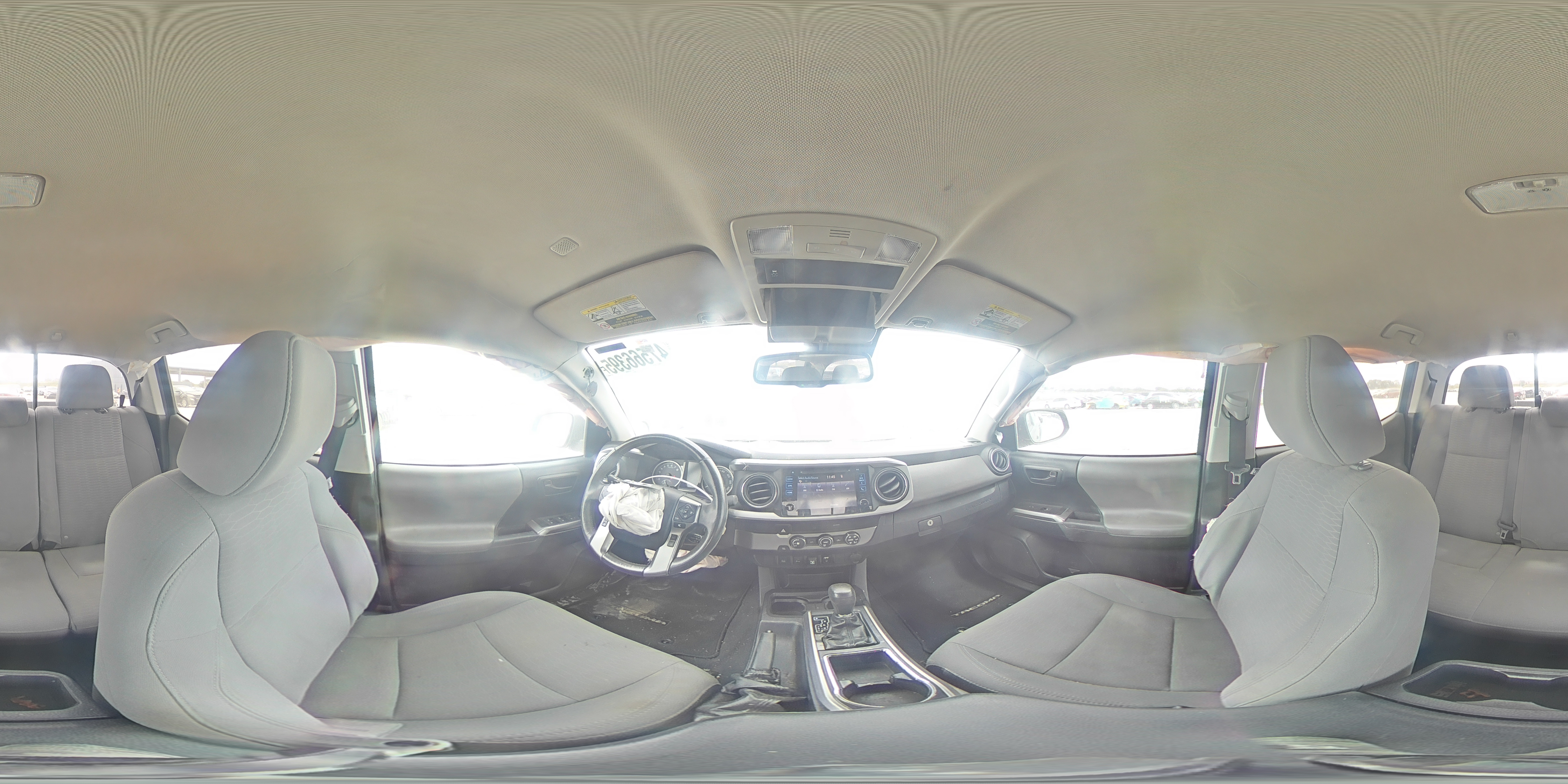 2019 Toyota Tacoma - Image 12