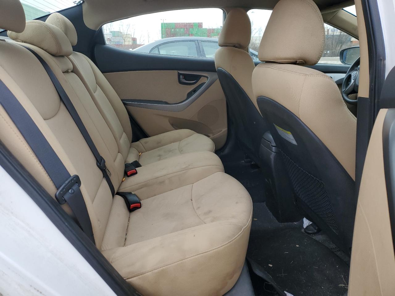 2013 Hyundai Elantra - Image 10