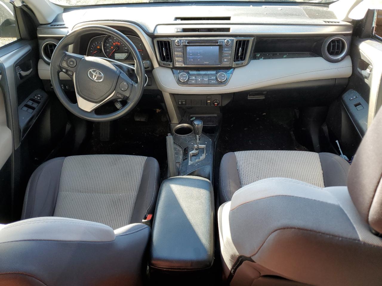 2015 Toyota RAV 4 - Image 8