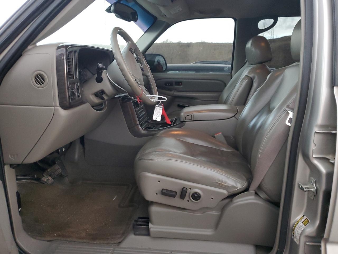 2005 GMC Sierra - Image 7
