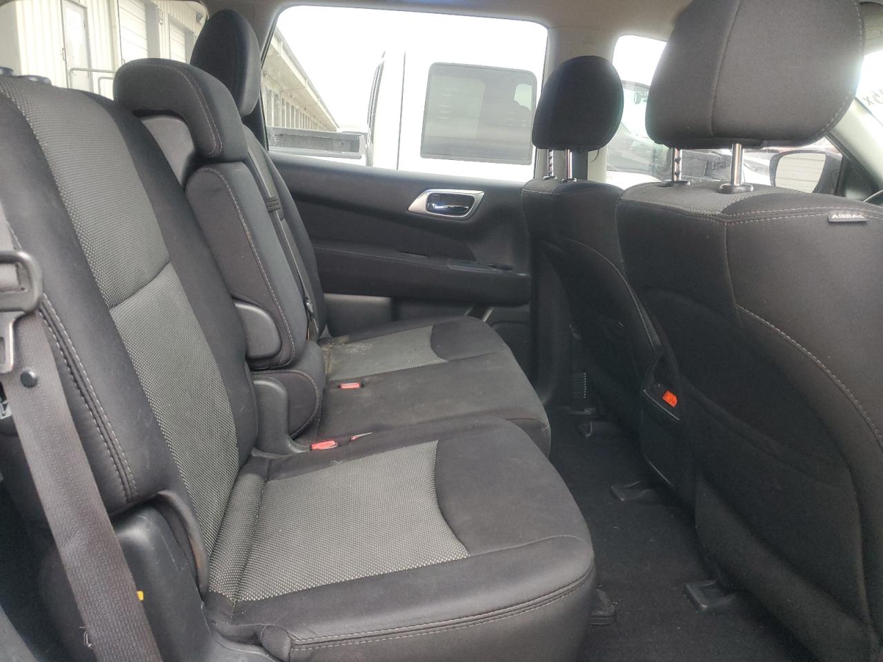 2017 Nissan Pathfinder - Image 11