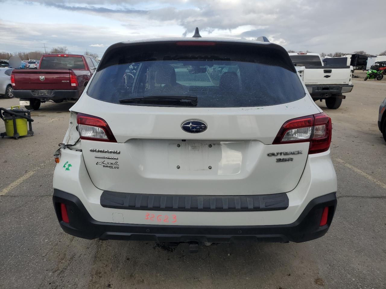 2018 Subaru Outback Touring VIN: 4S4BSETC8J3351014 Lot: 49159165