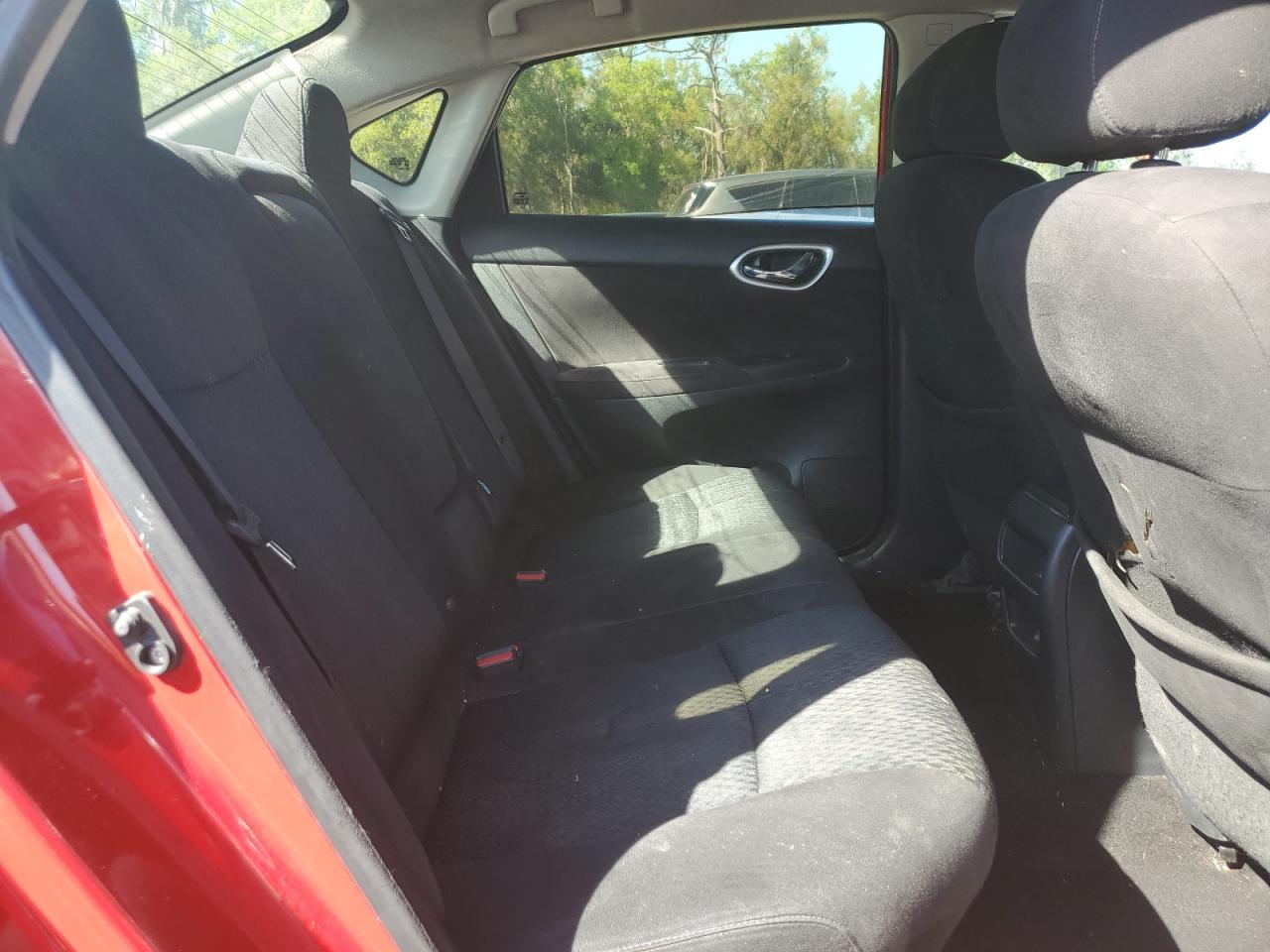 2015 Nissan Sentra - Image 10