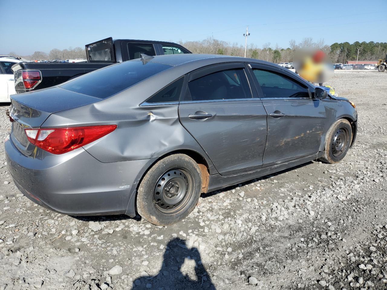 2013 Hyundai Sonata - Image 3
