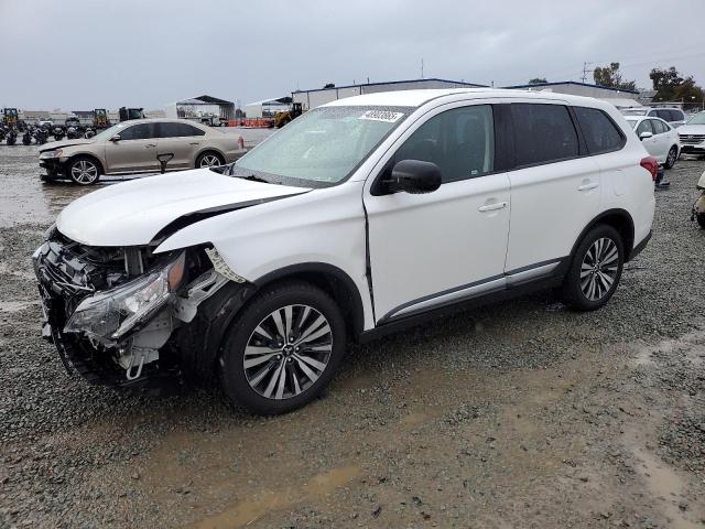 2019 Mitsubishi Outlander Es