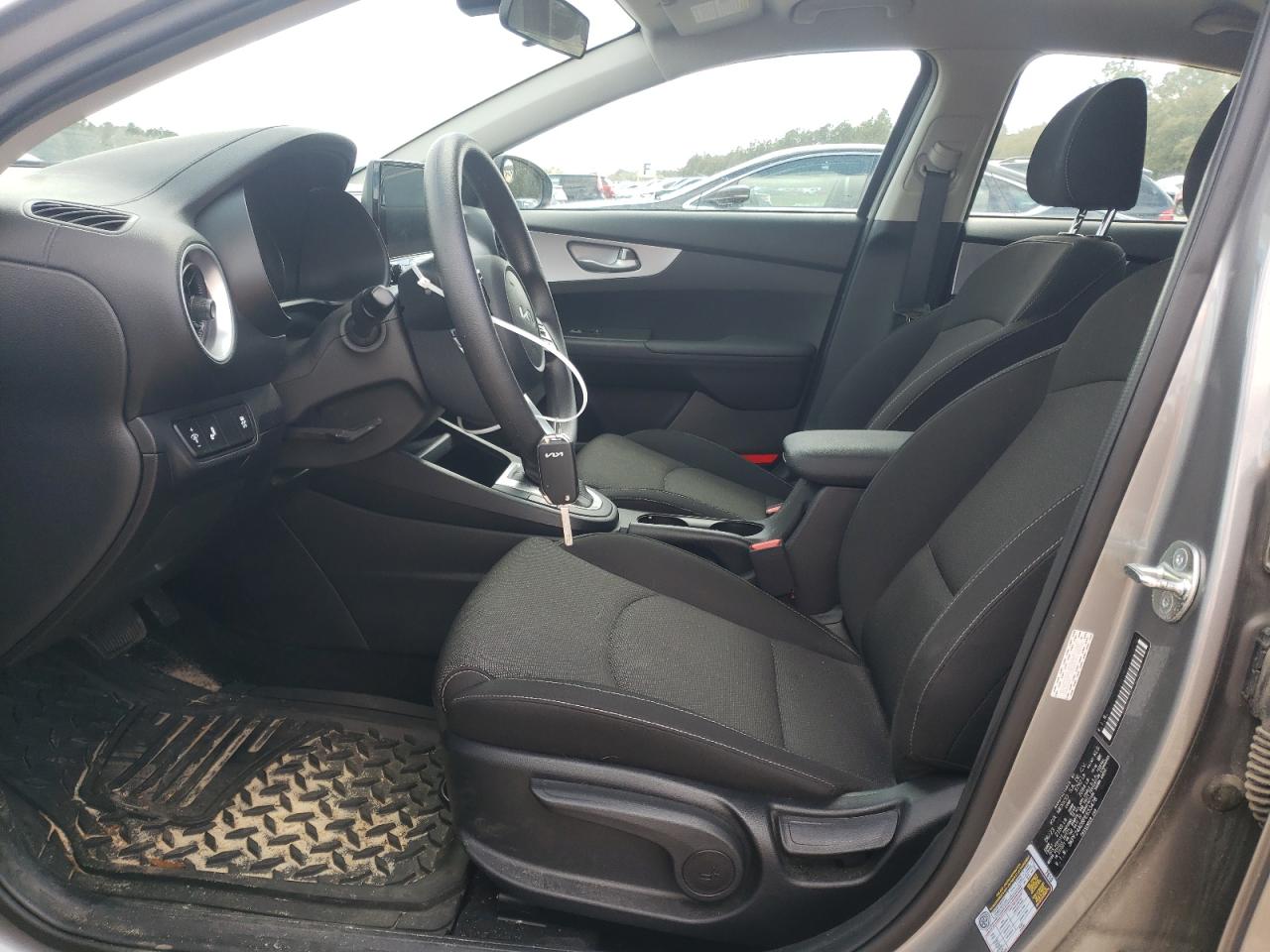 2023 Kia Forte - Image 7