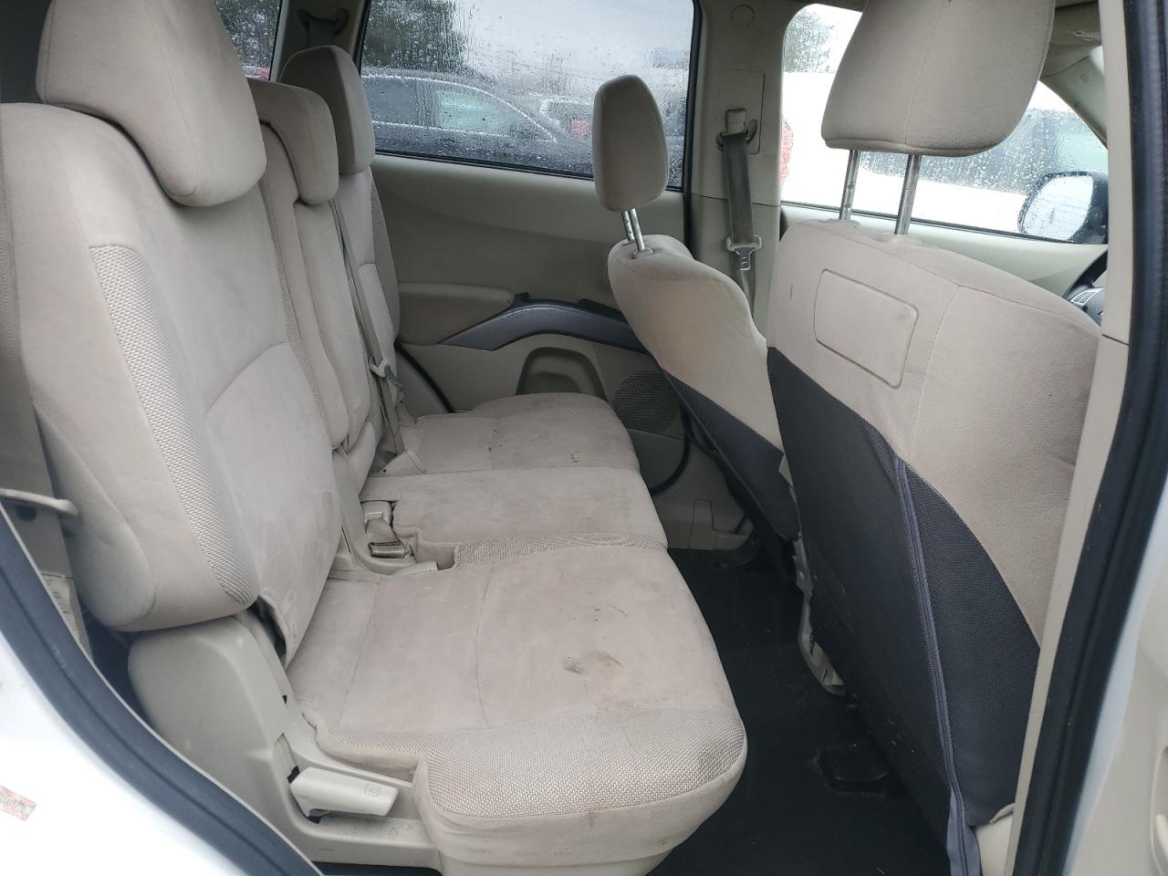 2007 Mitsubishi Outlander - Image 11