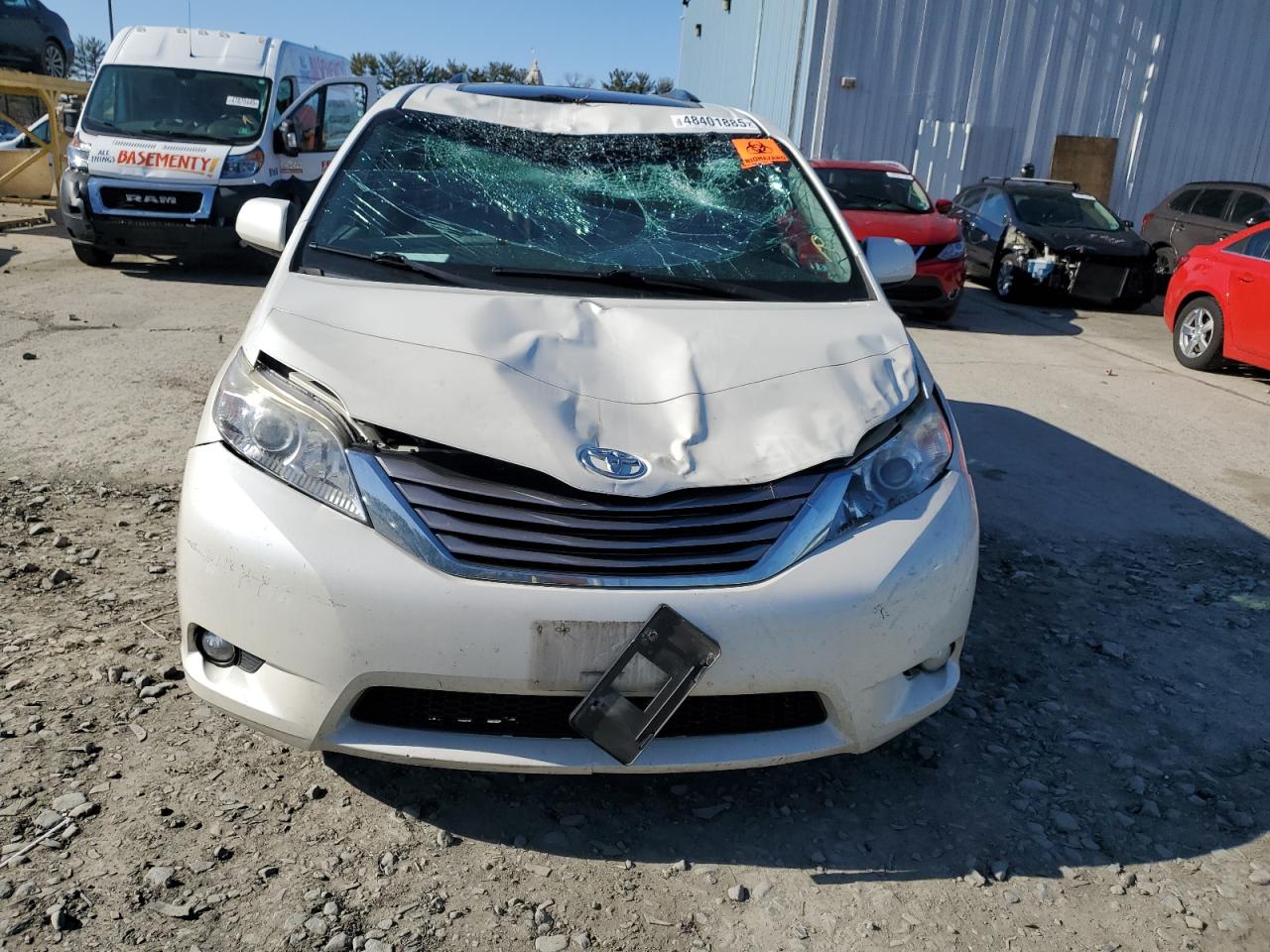 2017 Toyota Sienna - Image 5