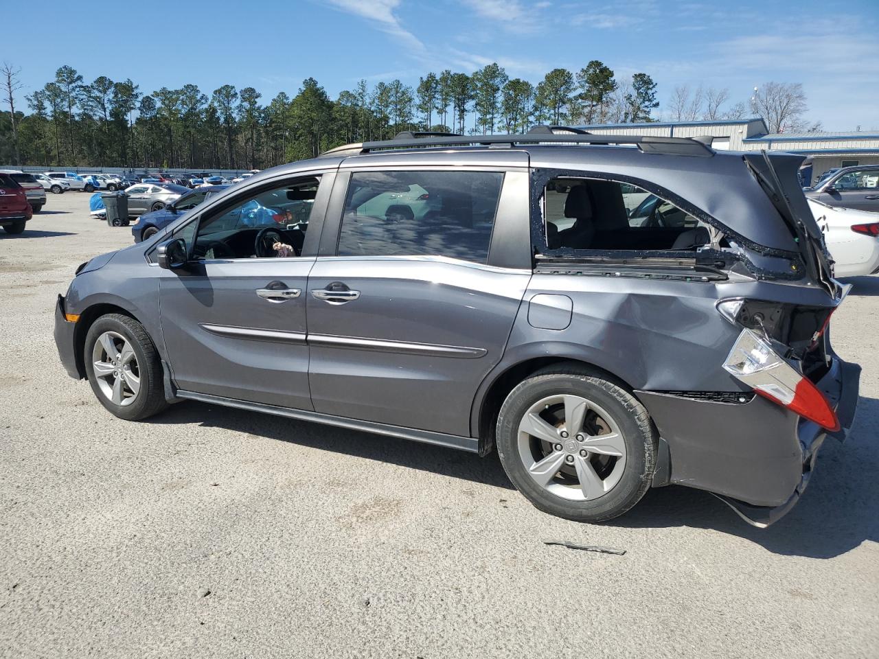 2018 Honda Odyssey - Image 2