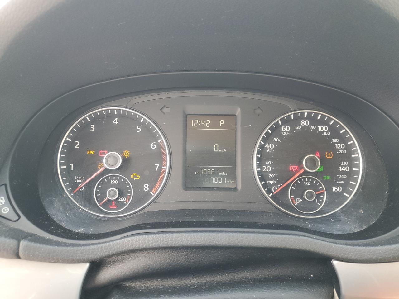 2015 Volkswagen Passat - Image 9