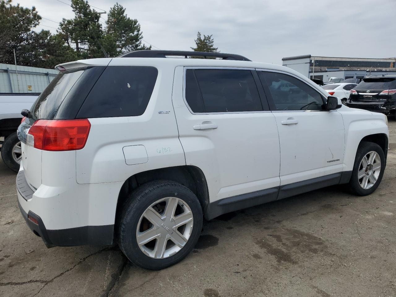 2011 GMC Terrain - Image 3