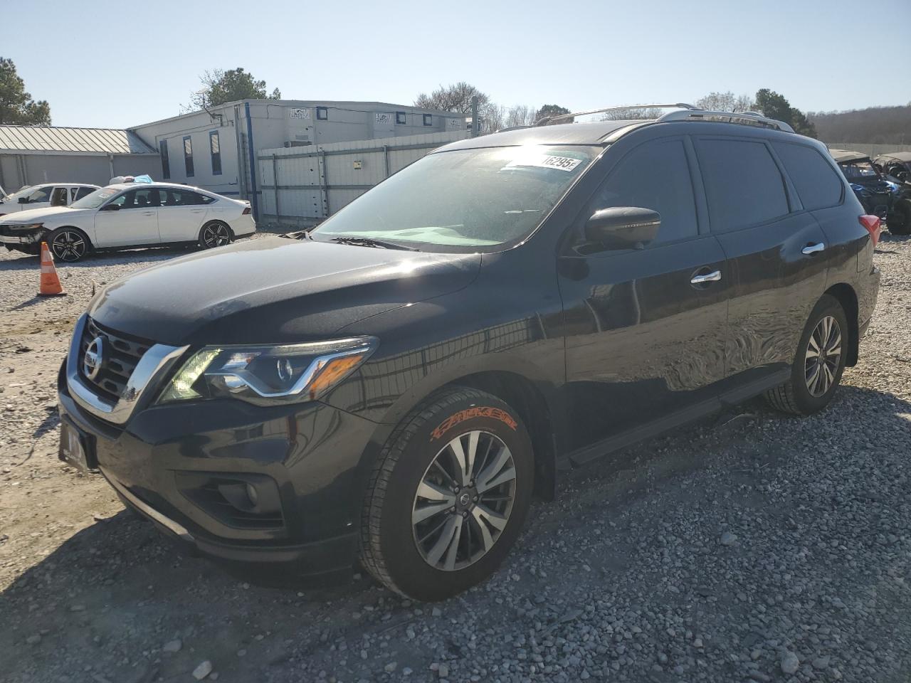 2017 Nissan Pathfinder - Image 1
