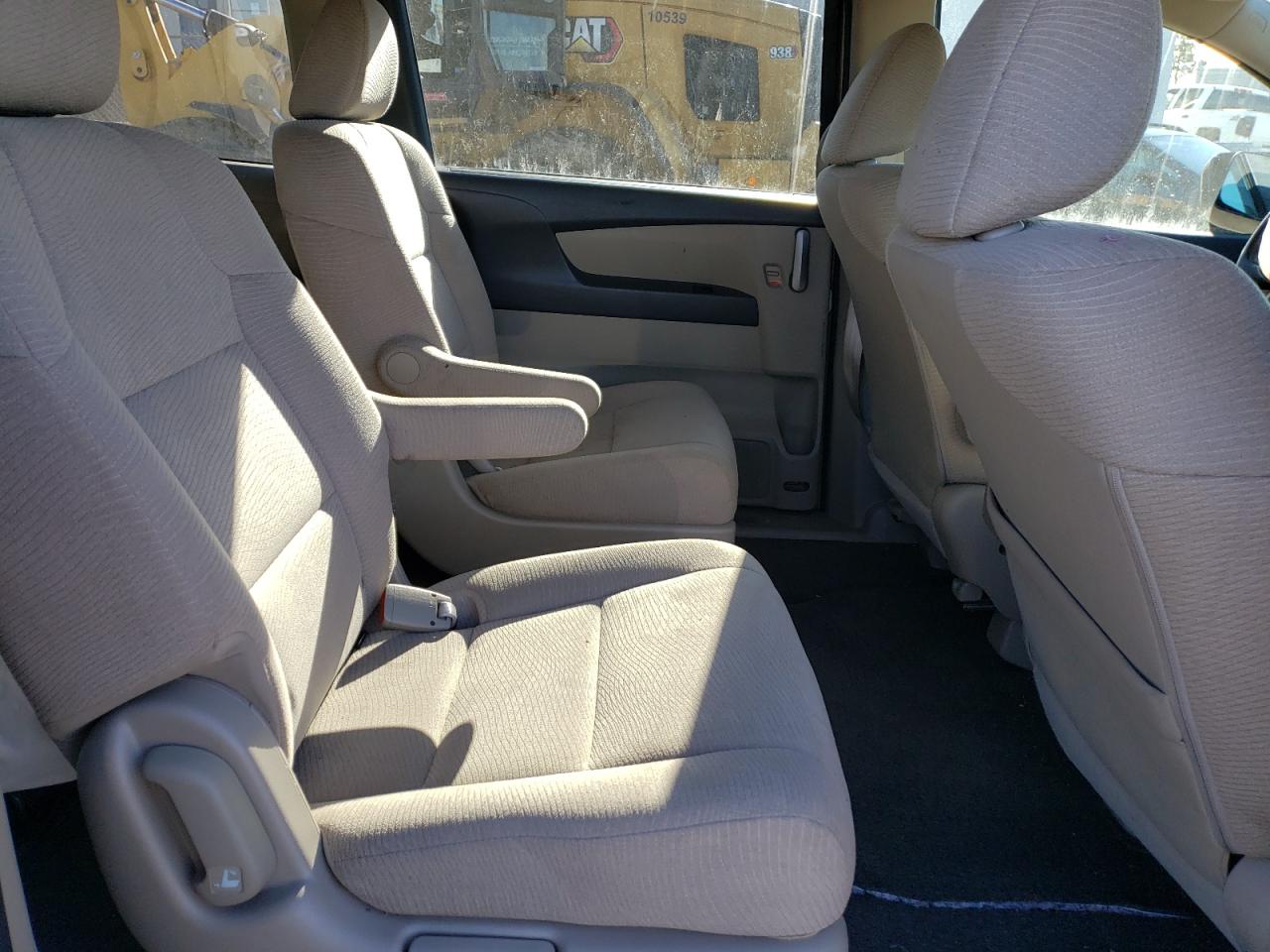 2012 Honda Odyssey - Image 12