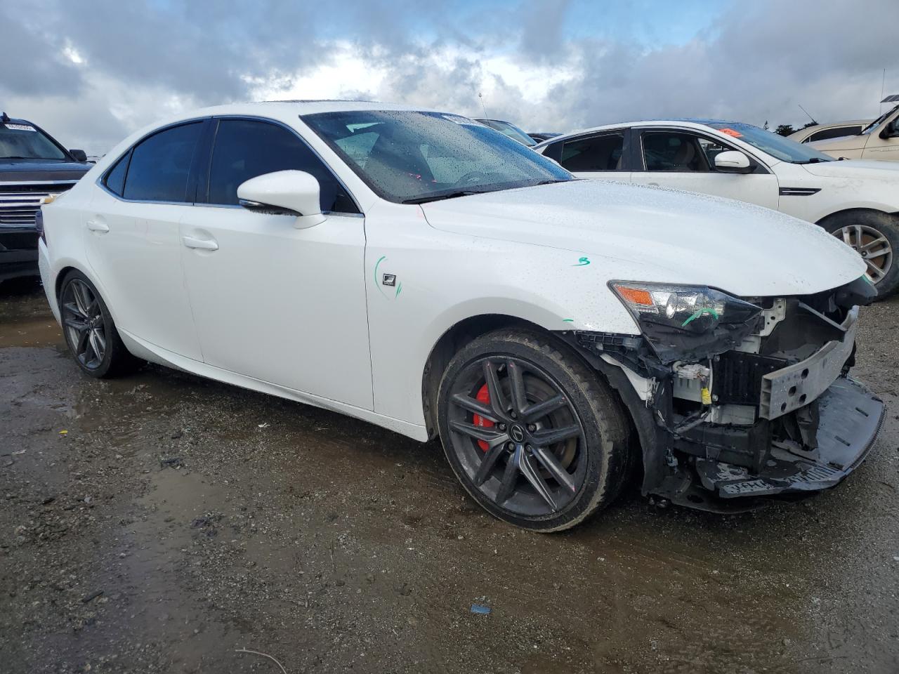 2016 Lexus IS - Image 4
