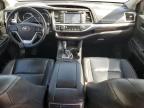2019 Toyota Highlander Se للبيع في Cahokia Heights، IL - Minor Dent/Scratches