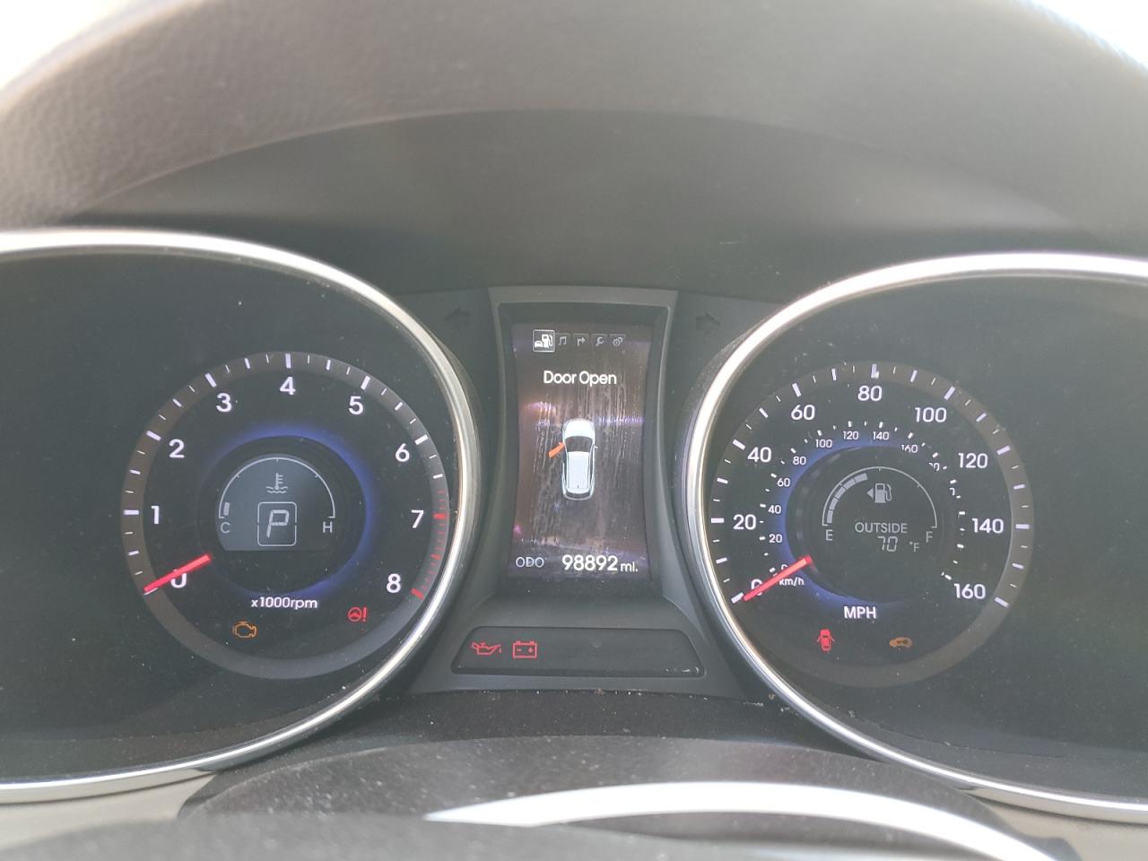 2013 Hyundai Santa Fe - Image 9