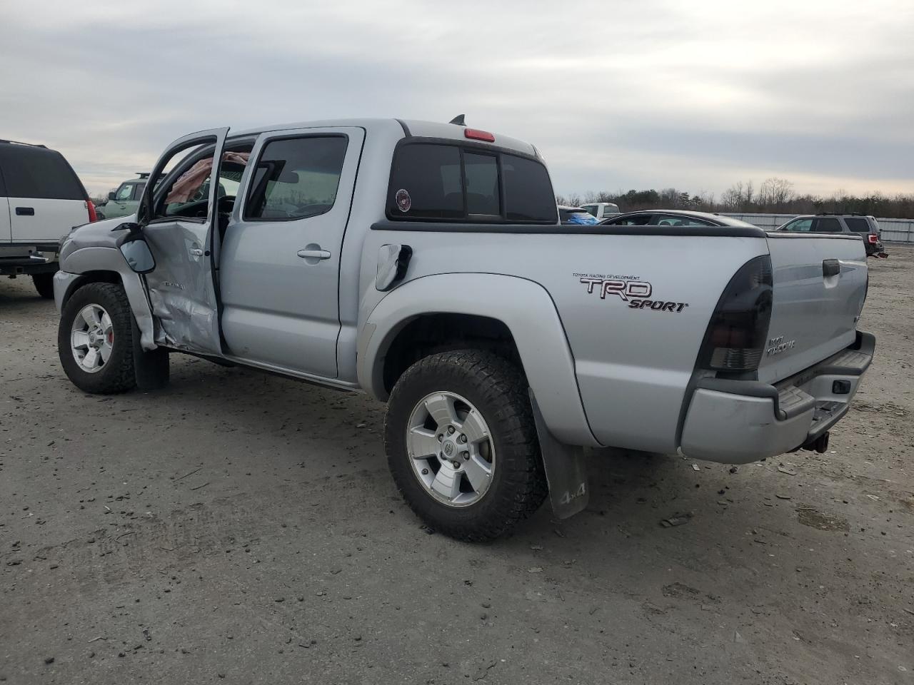 2012 Toyota Tacoma - Image 2