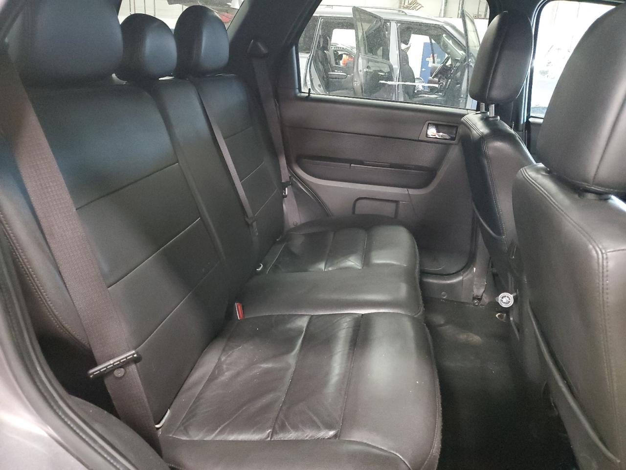 2012 Ford Escape - Image 11