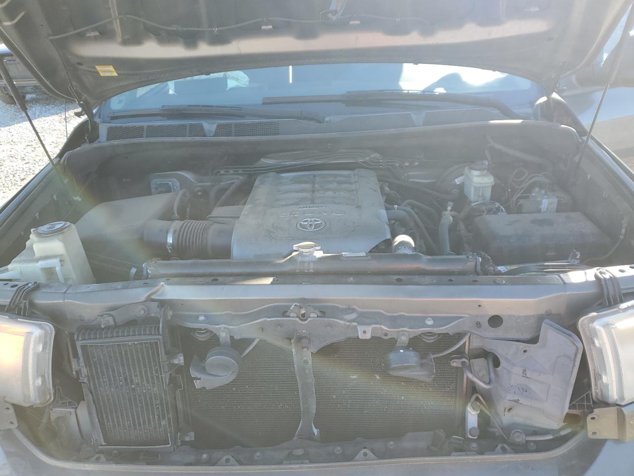 2010 Toyota Tundra - Image 12
