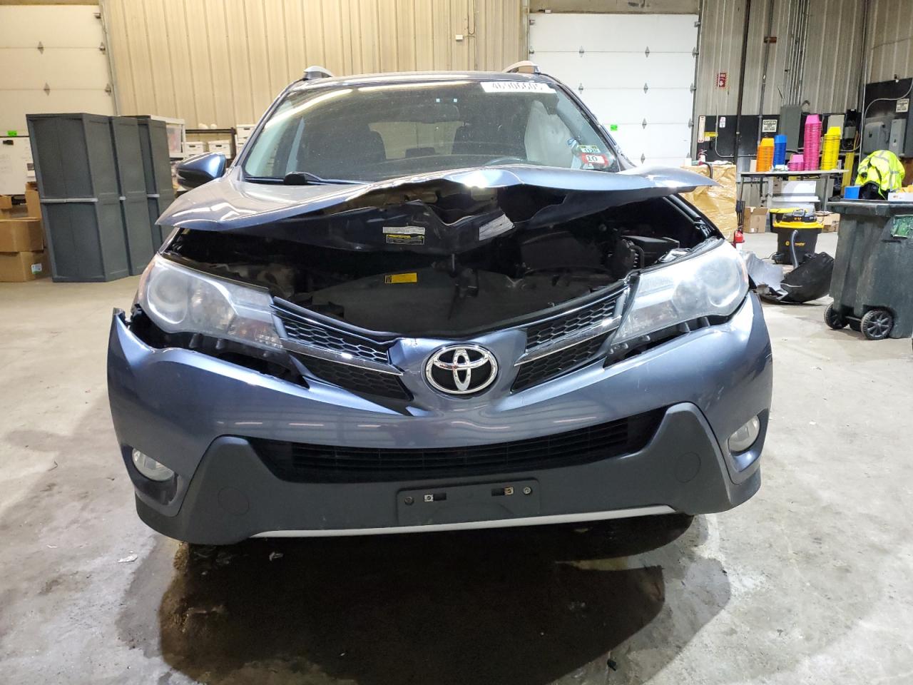 2013 Toyota RAV 4 - Image 5