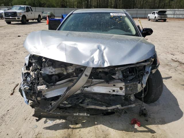  TOYOTA CAMRY 2021 Серебристый