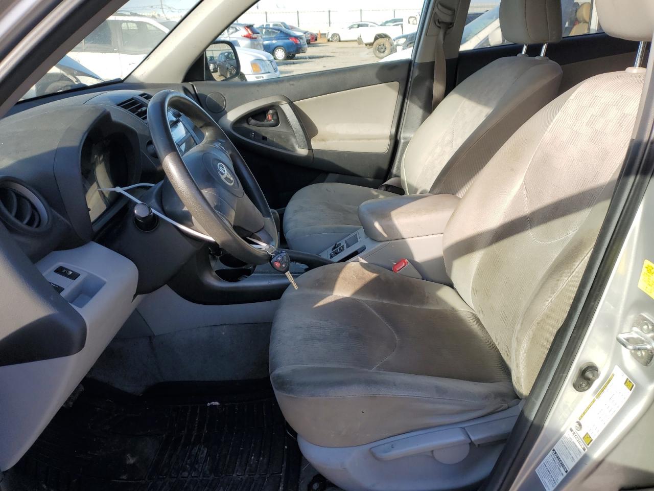 2010 Toyota RAV 4 - Image 7
