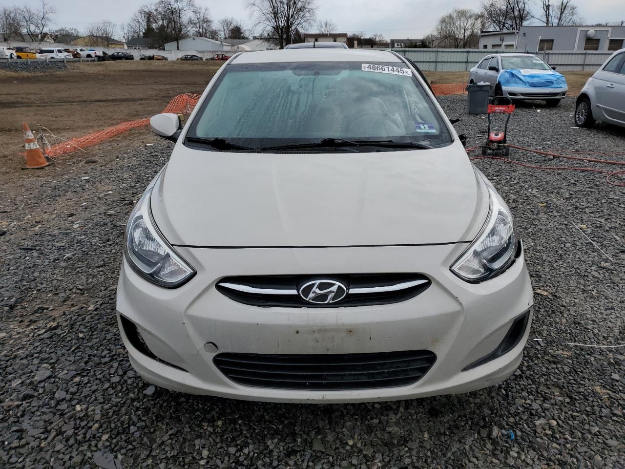 2015 Hyundai Accent - Image 5
