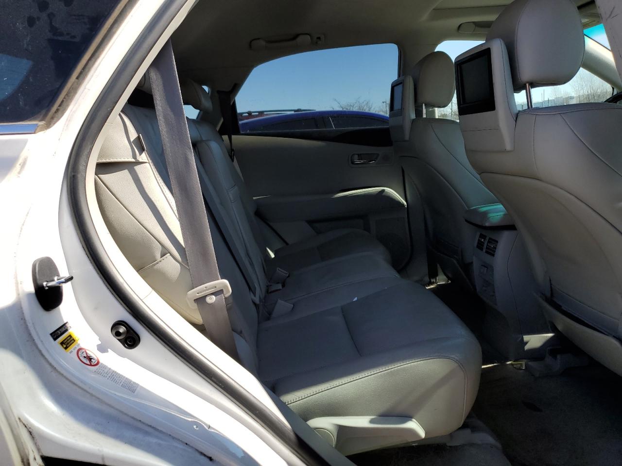 2010 Lexus RX - Image 11