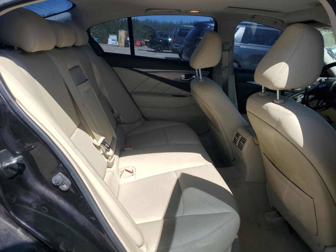 2016 Infiniti Q50 - Image 10