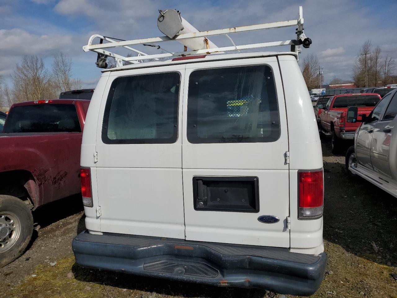 2011 Ford Econoline - Image 6
