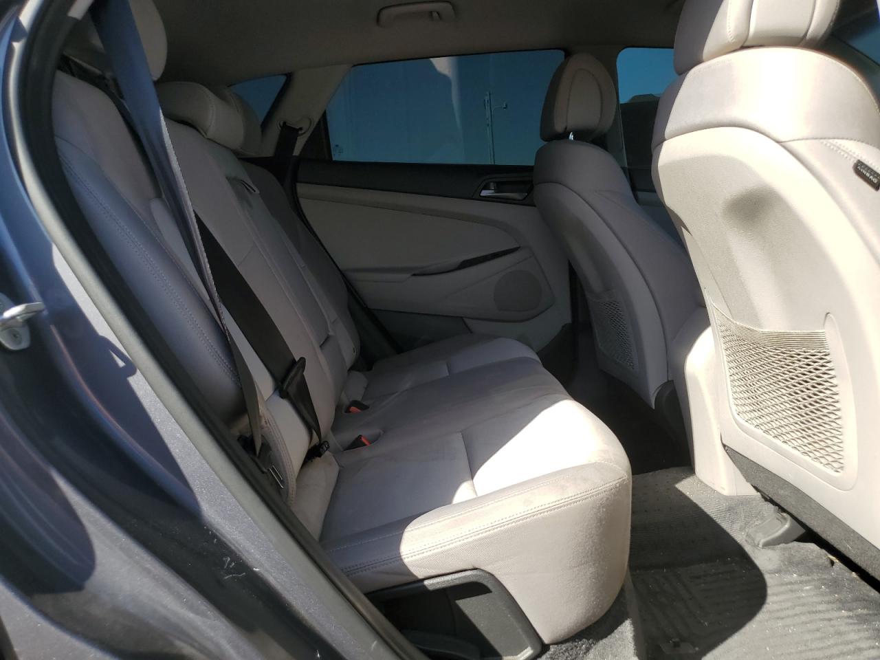 2016 Hyundai Tucson - Image 12