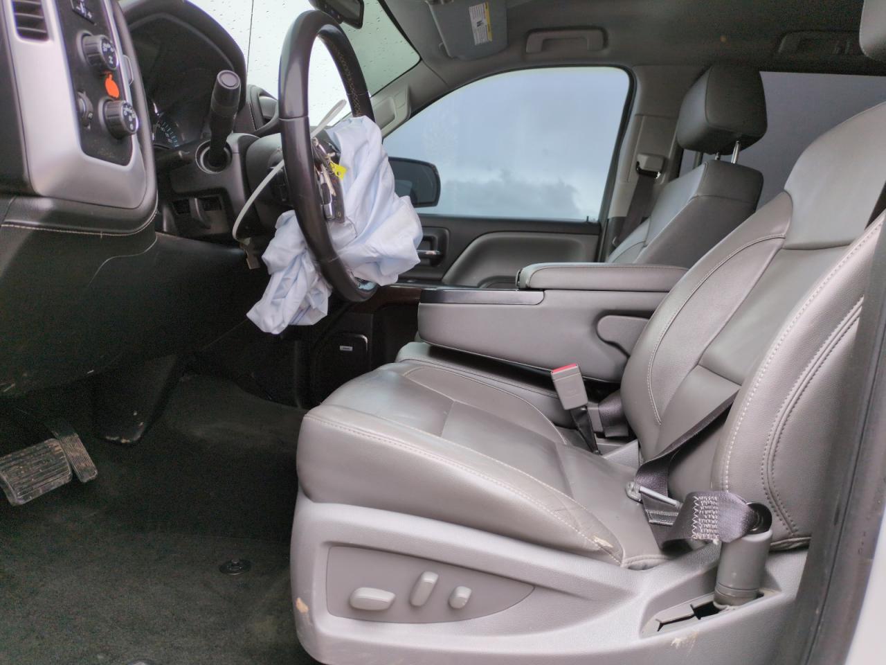 2017 GMC Sierra - Image 7