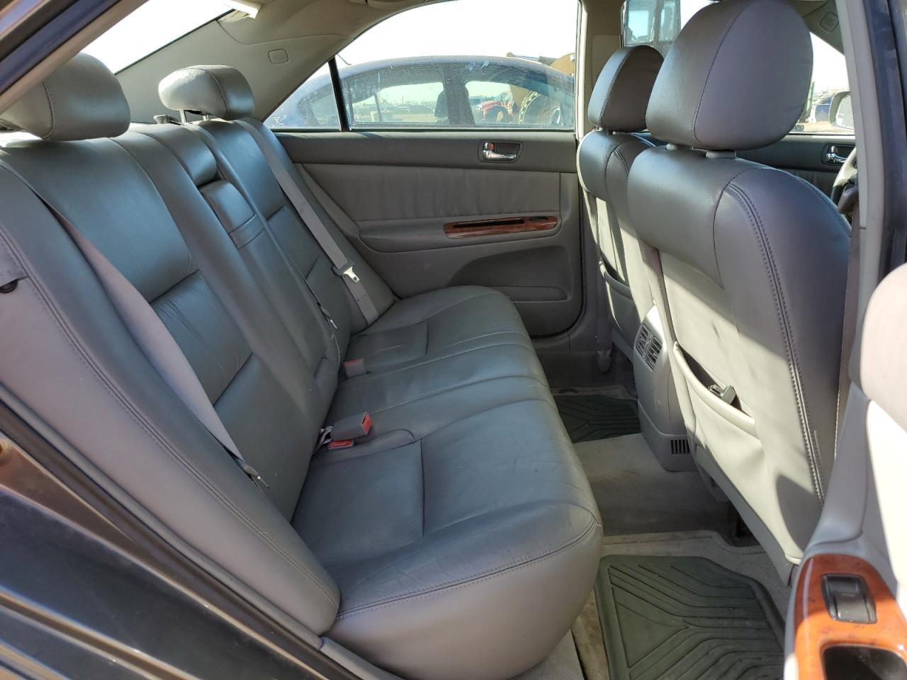 2003 Toyota Camry - Image 10