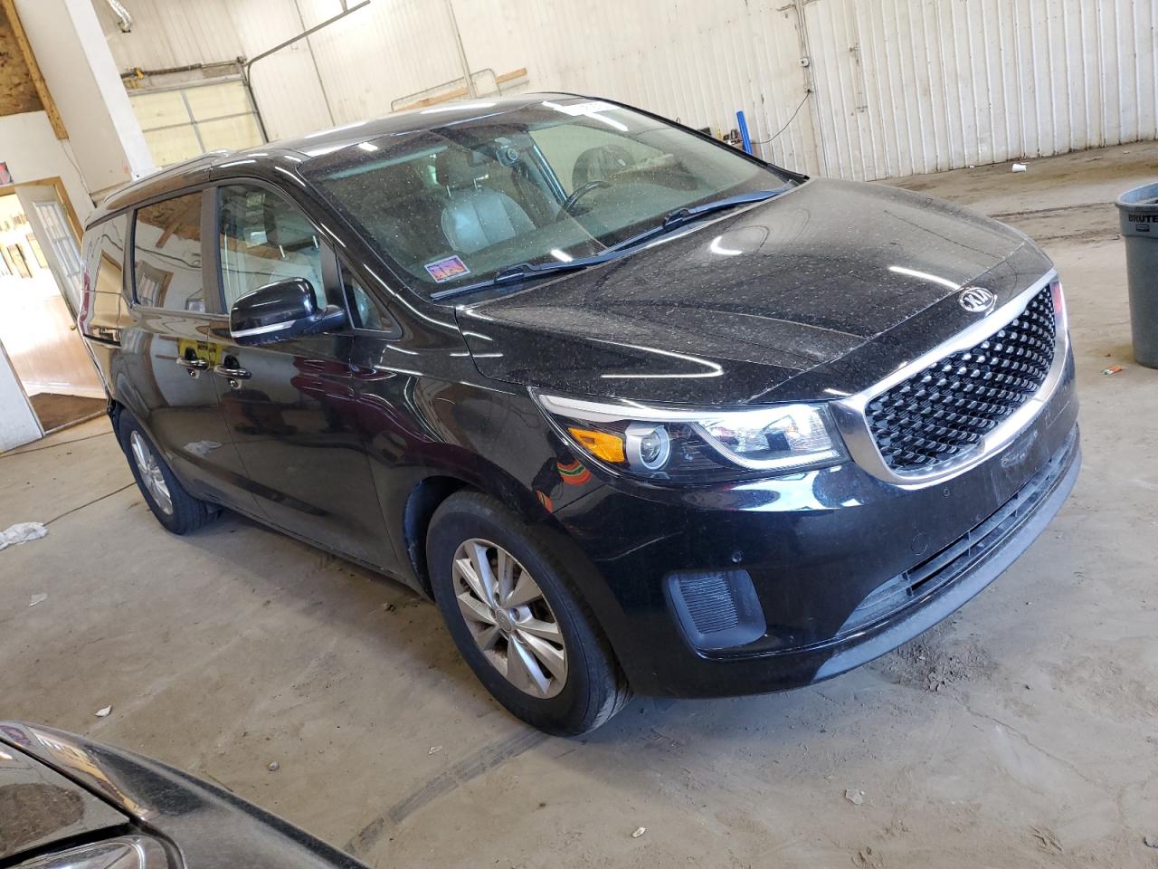 2017 Kia Sedona - Image 4